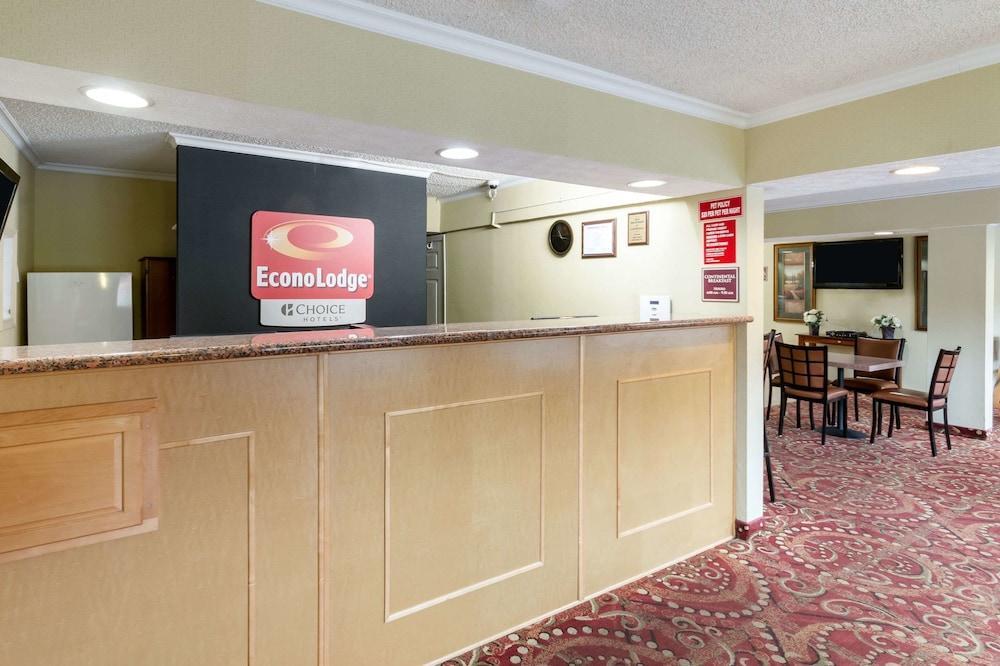 Econo Lodge Huntington Exterior foto